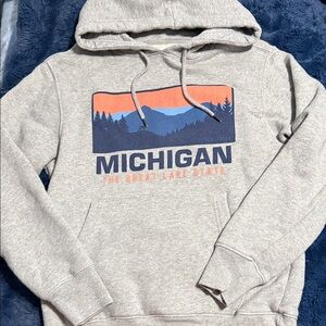 State of Mind Michigan Graphic Hoodie in Light Gray